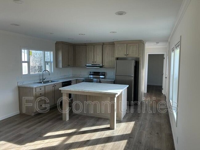 Building Photo - 119 Bobbys Loop