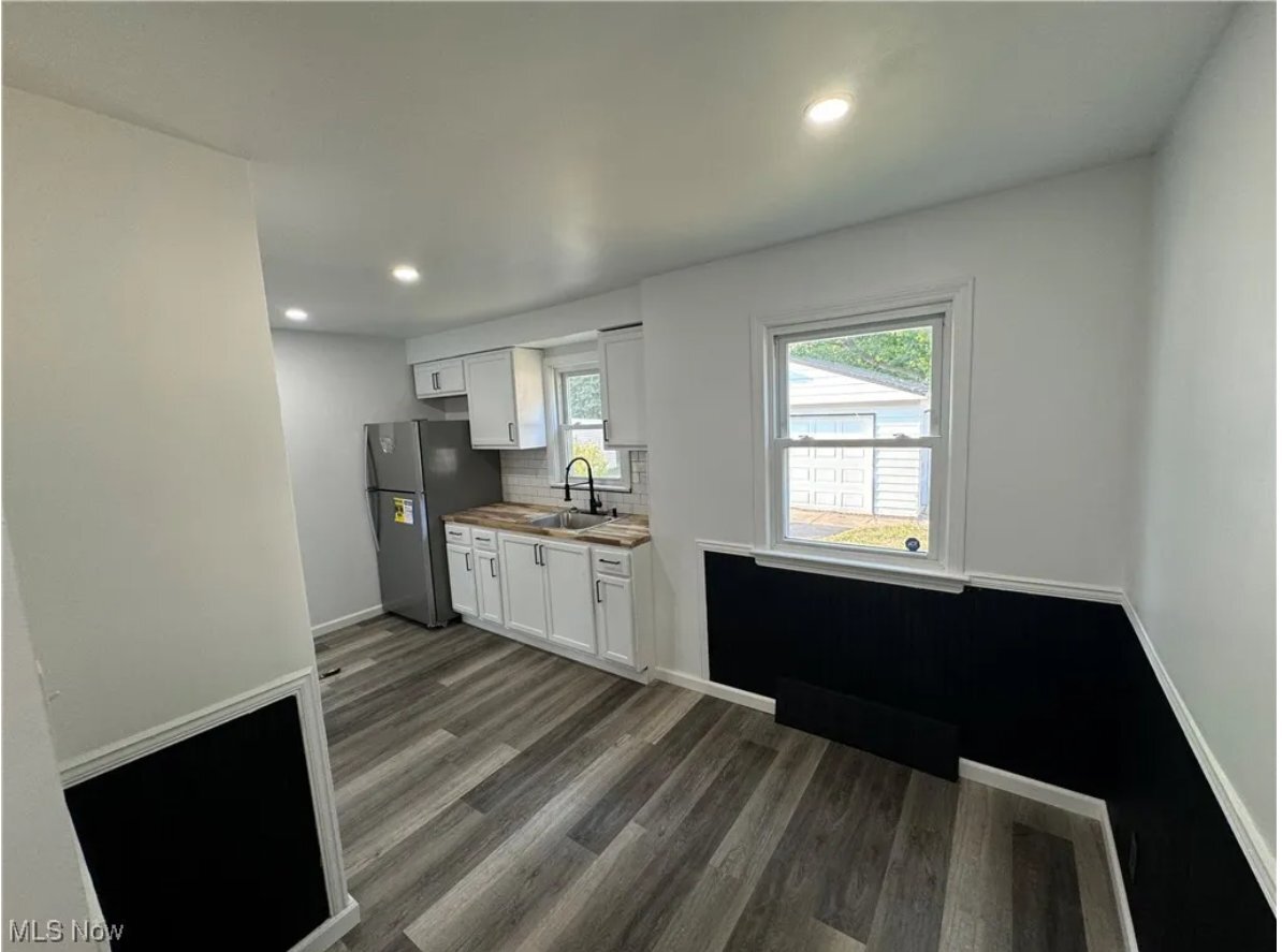 Building Photo - 13823 Cranwood Park Blvd