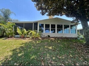 Building Photo - 128 Deer Run Lake Dr