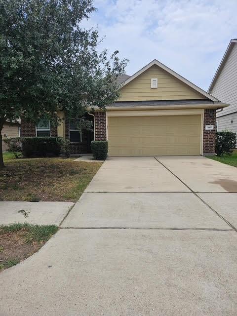 Primary Photo - 24407 Lakecrest Town Dr