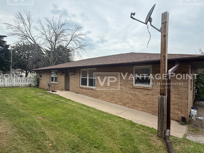 Building Photo - 2241 Imperial Ln