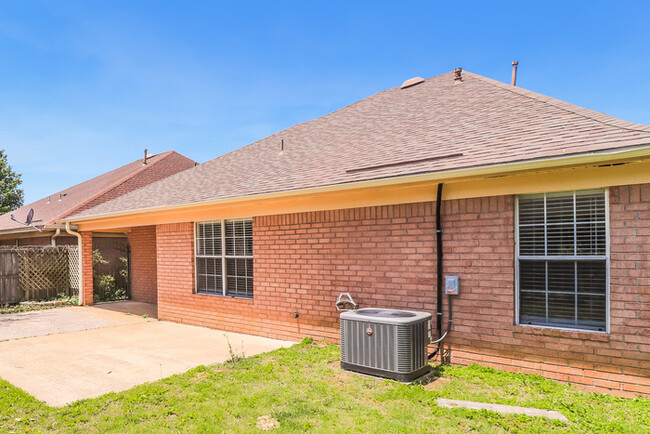Building Photo - 9811 Morgan Meadows Cove