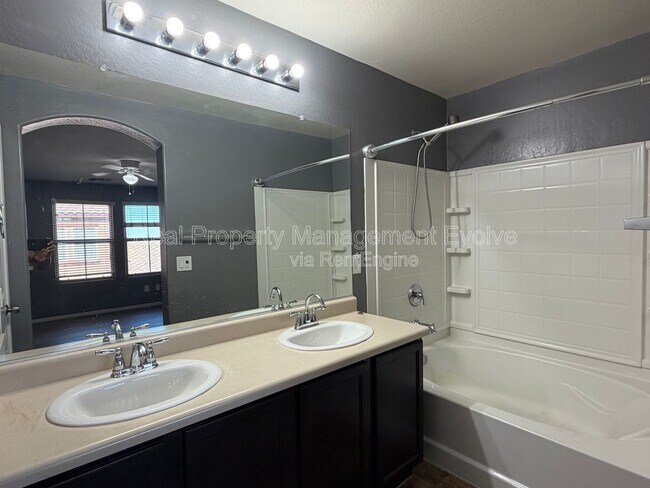 Building Photo - 7724 W Pipestone Pl