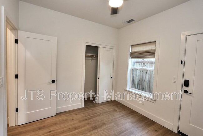 Building Photo - 809 Figueroa St