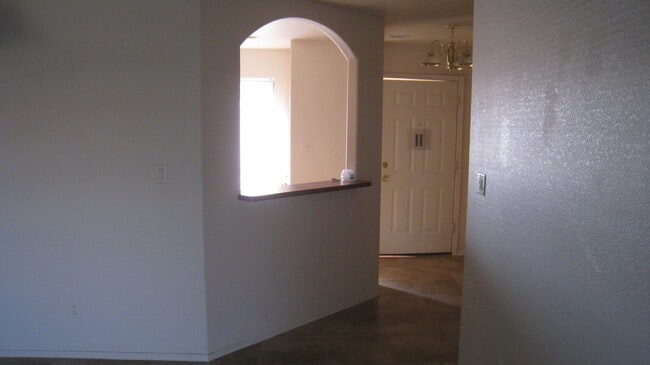 Building Photo - Two Bedroom Townhome