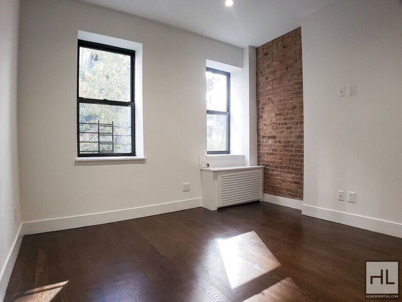 Building Photo - EAST 49 STREET