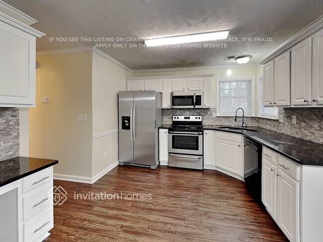 Building Photo - 3300 Glen Summit Ln