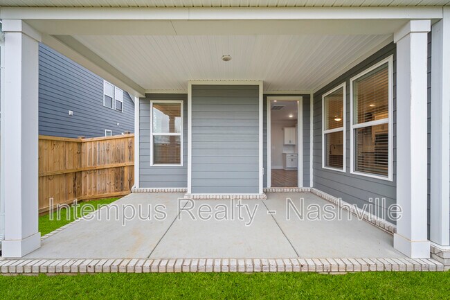 Building Photo - 704 Conifer Dr