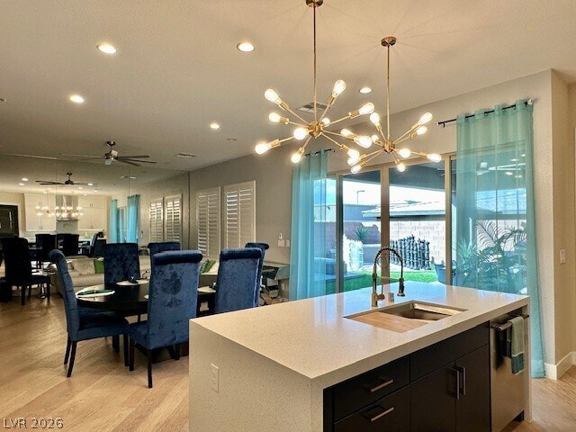 Building Photo - 6714 Desert Crimson St