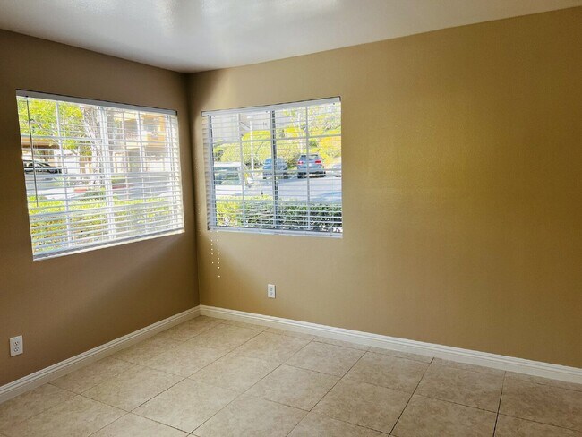 Building Photo - 6991 Ballena Way