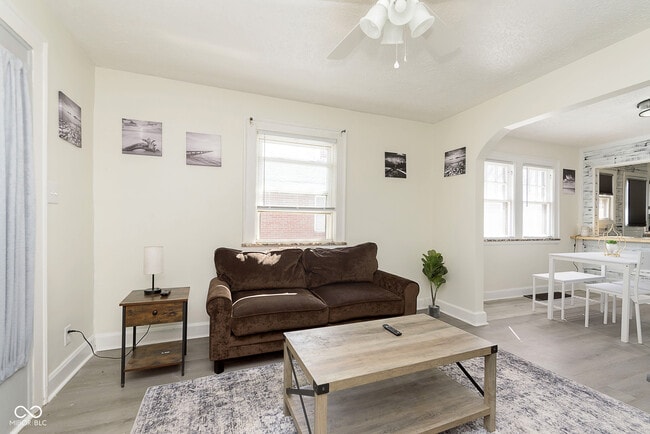 Building Photo - 5348 Winthrop Ave