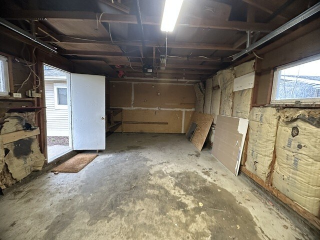 Building Photo - 2001 19th Ave W