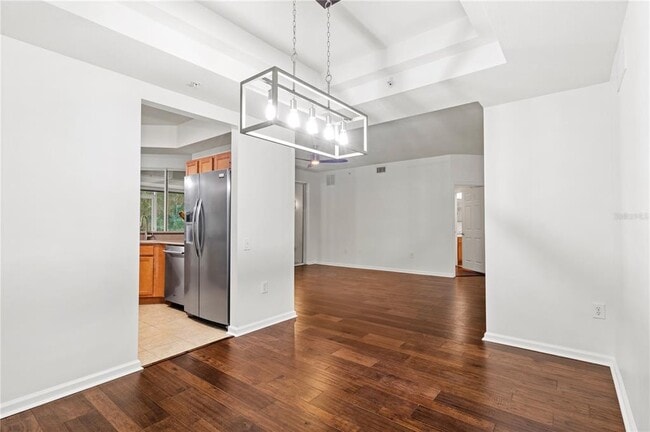 Building Photo - 852 Lantern Way