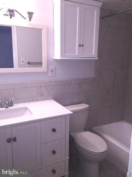 Building Photo - 8315 N Brook Ln