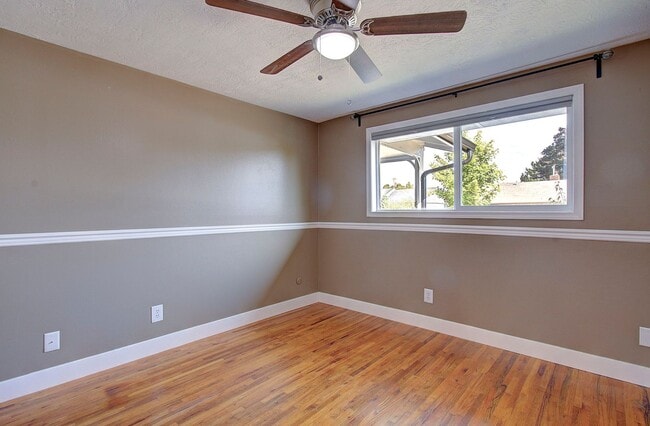 Building Photo - Welcome to this Beautifully Remodeled Ranc...