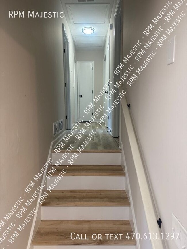 Building Photo - 609 Mt Vista Ct