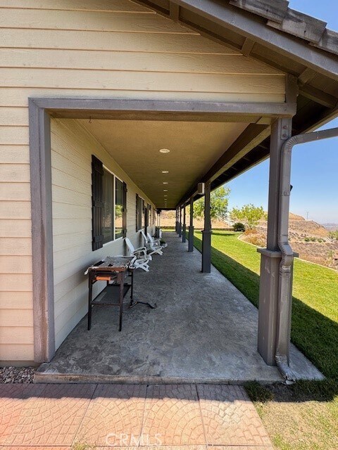 Building Photo - 21650 Skyhill Pl