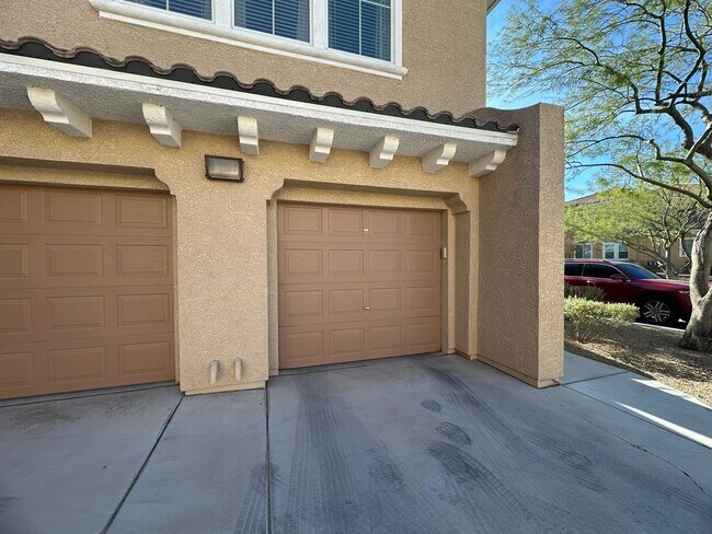 Building Photo - Fully Furnished Condo in Gated Summerlin Community – Resort-Style Living!