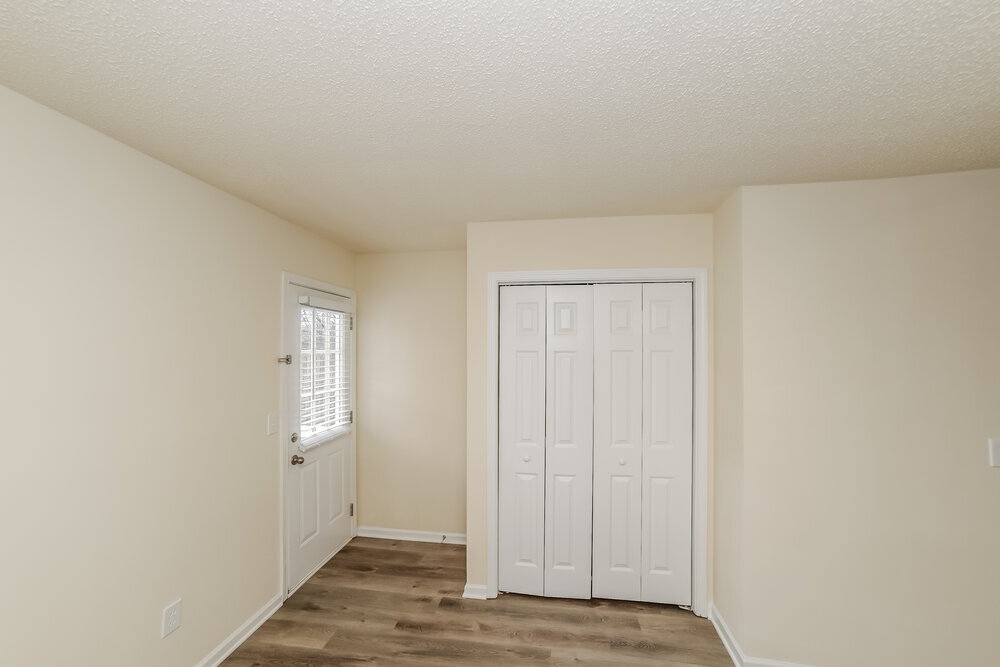 Building Photo - 67 Middlebrook Dr