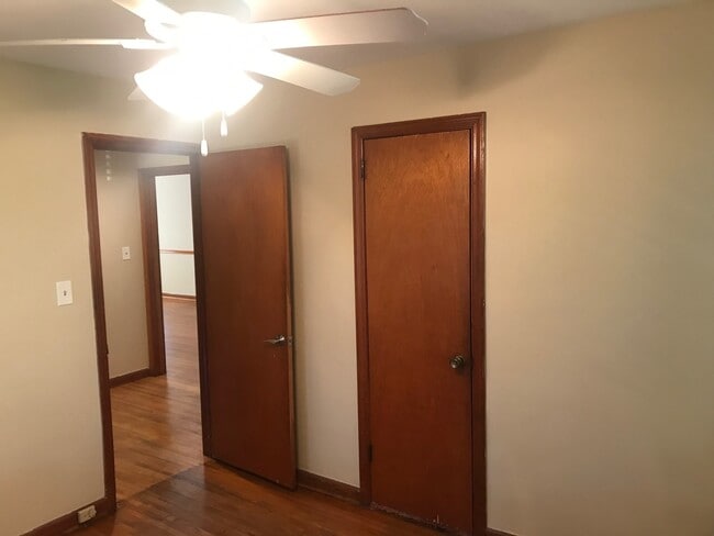 Building Photo - **UPCOMING**Nice 4 Bedroom / 1 Bathroom Ho...