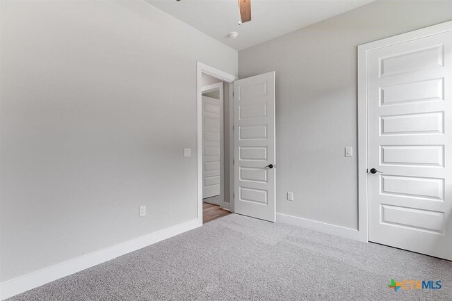 Building Photo - 1255 Pecan Valley Dr