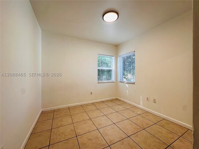 Building Photo - 573 NE 82nd St