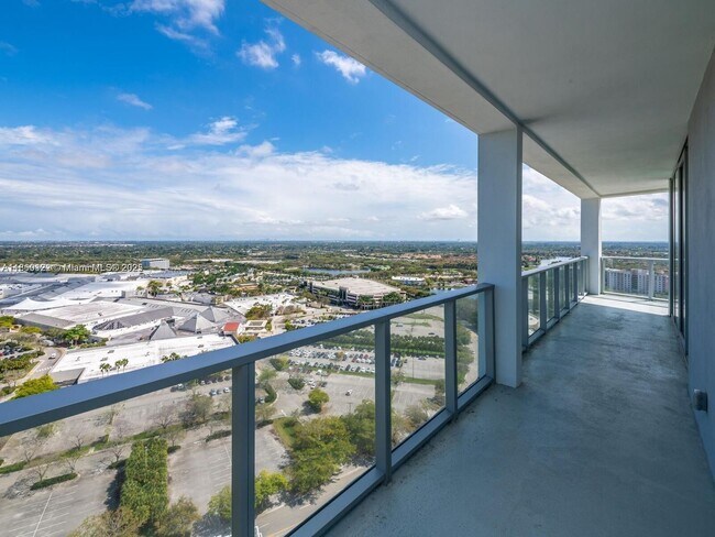 Building Photo - 2000 Metropica Wy