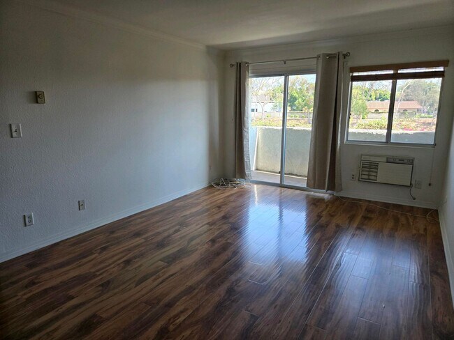 Building Photo - Culver city Condo for rent minutes to down...