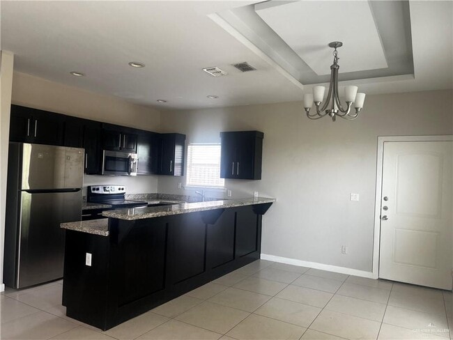 Building Photo - 9 Teak Dr