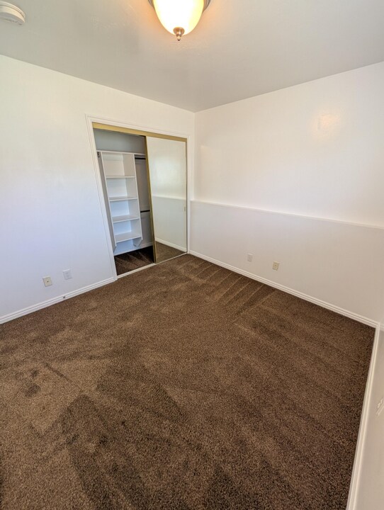 Building Photo - 361 E 1420 S