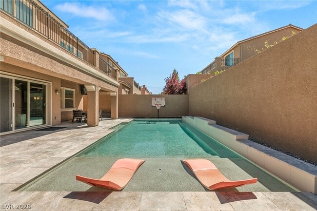 Building Photo - 1133 Pandora Canyon St