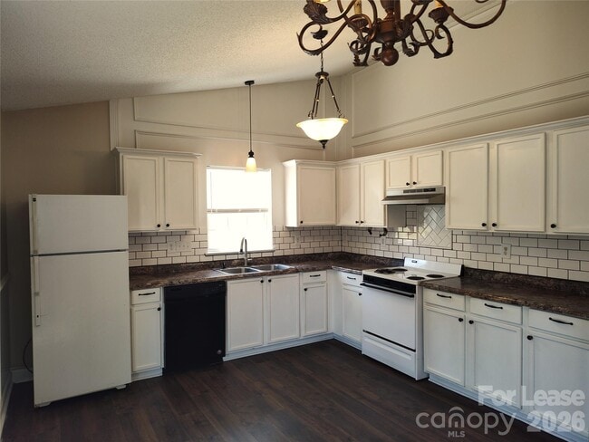 Building Photo - 1408 Jordans Pond Ln