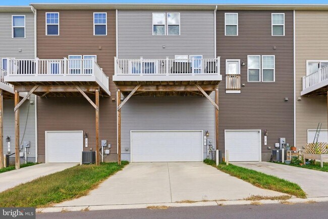 Primary Photo - 66 National St