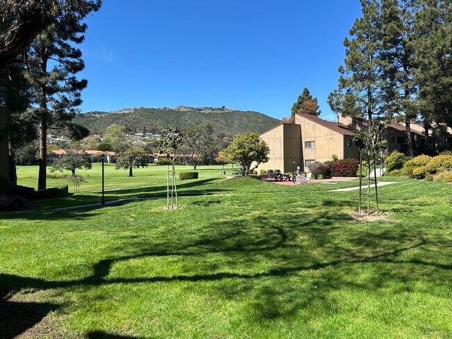 Building Photo - 31585 E Nine Dr
