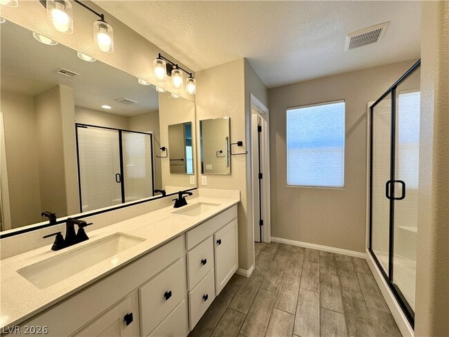 Building Photo - 10216 S Ullom Dr