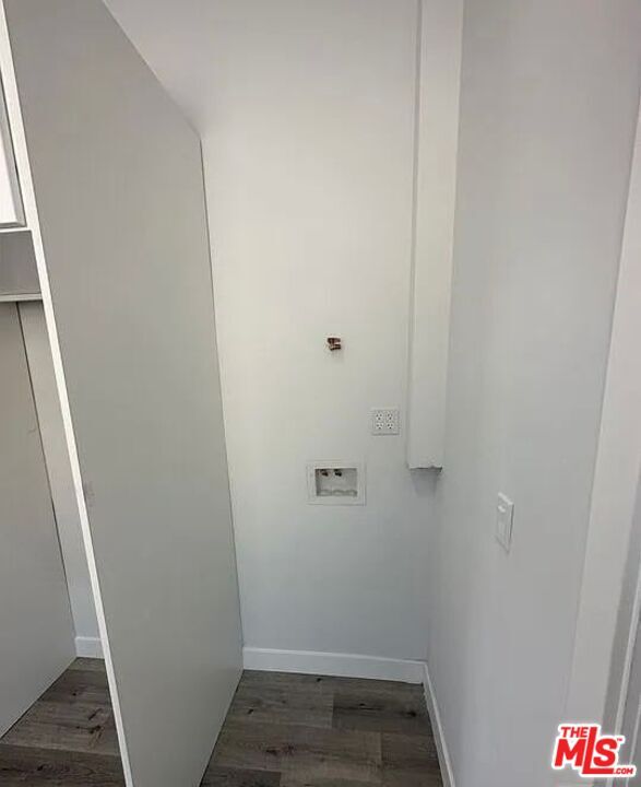 Building Photo - 6829 Bellaire Ave