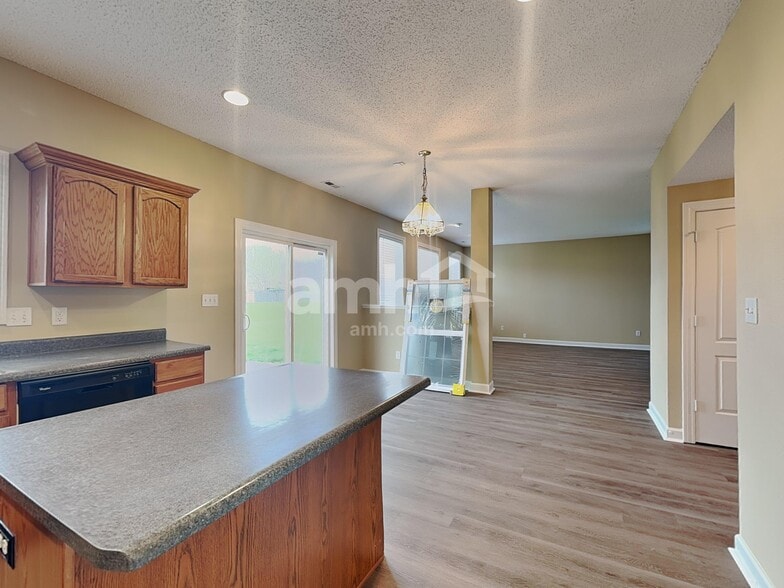 Building Photo - 5896 Monticello Square Ln