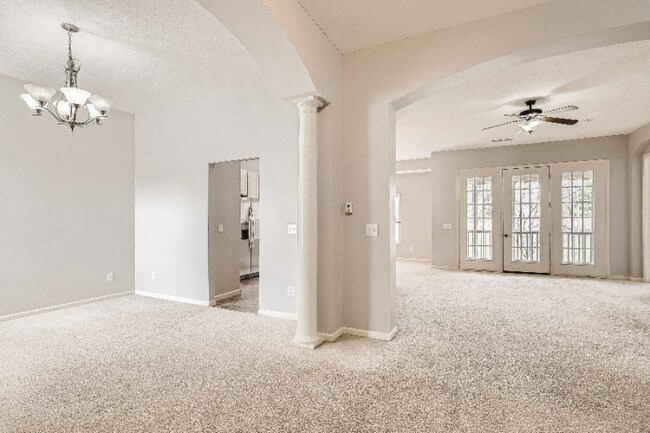 Building Photo - 9136 Scenic View Cir