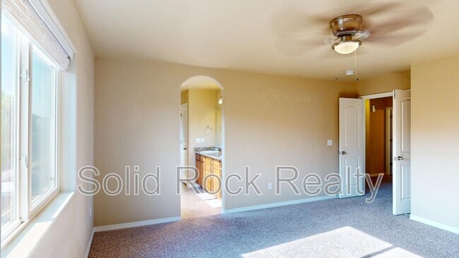 Building Photo - 3821 Reindeer Cir