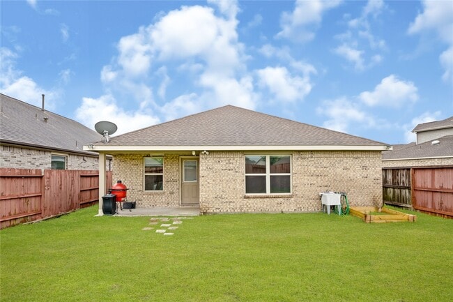Building Photo - 8934 English Manor Dr