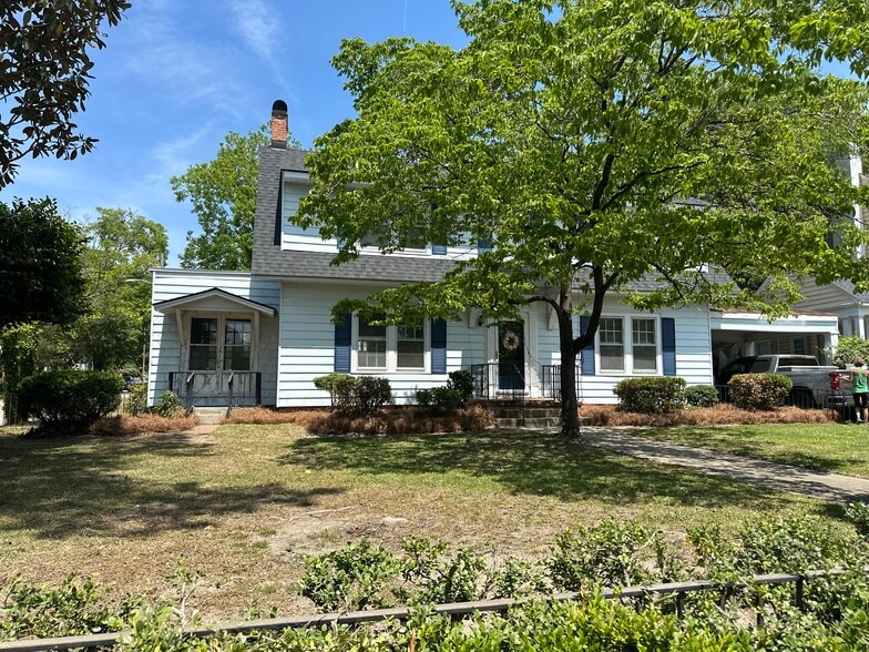 Primary Photo - 1301 E 5th St