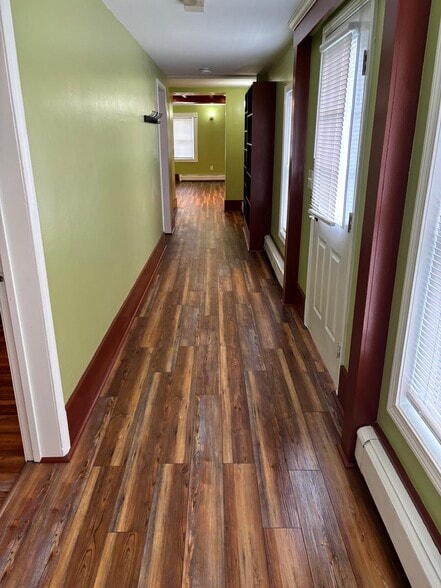 Building Photo - 39 Pitkin St