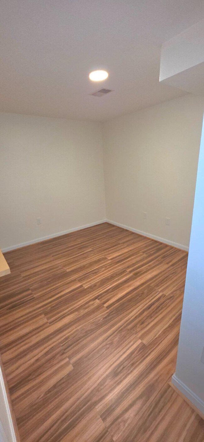Building Photo - 6008 Raina Dr