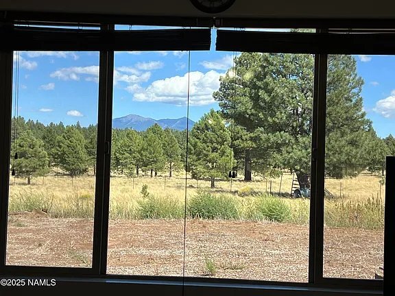 Building Photo - 665 Dust Devil Dr