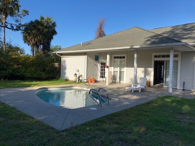 Building Photo - Fantastic Pool Home