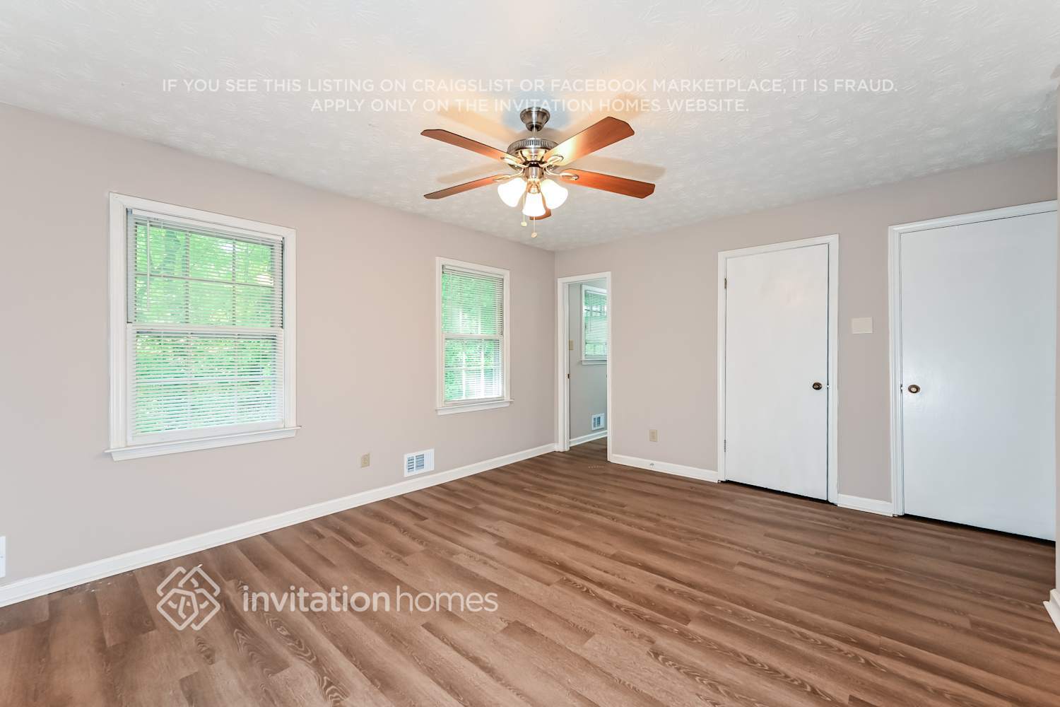 Building Photo - 1460 Sundale Dr