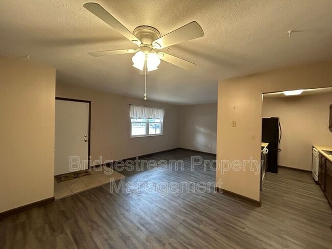 Building Photo - 76 Candlewood Ct