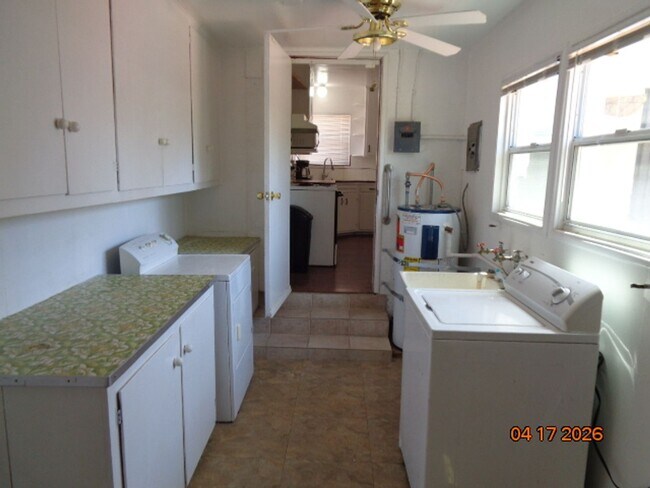 Building Photo - Cute and Clean One Story in Central Lancaster Offering 1328 sq. ft.