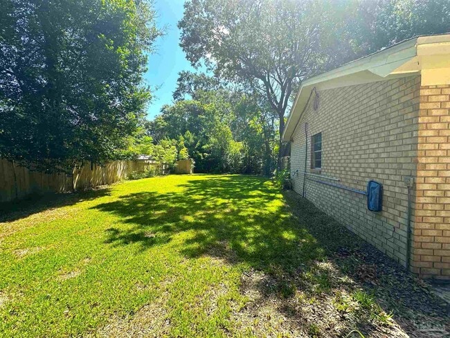 Building Photo - 3202 Swan Ln