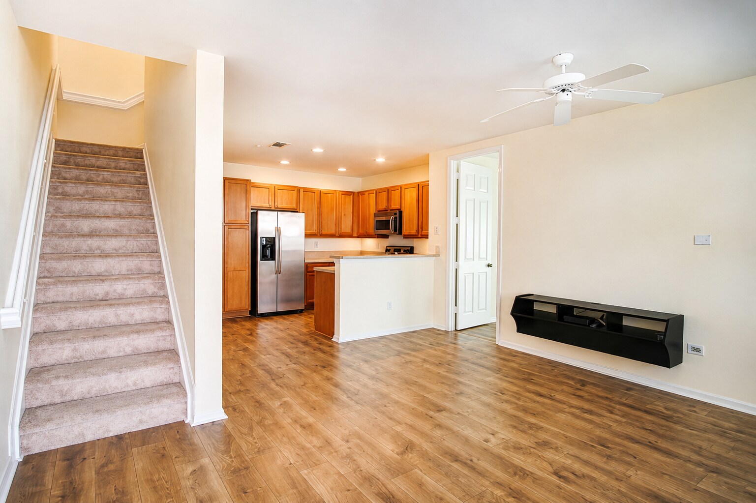 Building Photo - 1020 E Longport Cir